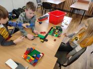 Dzień puzzli i klocków lego